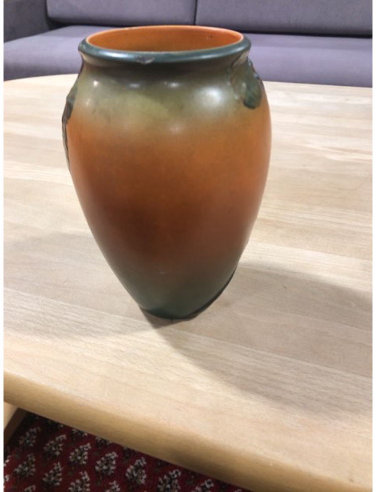 Ipsen vase med egern